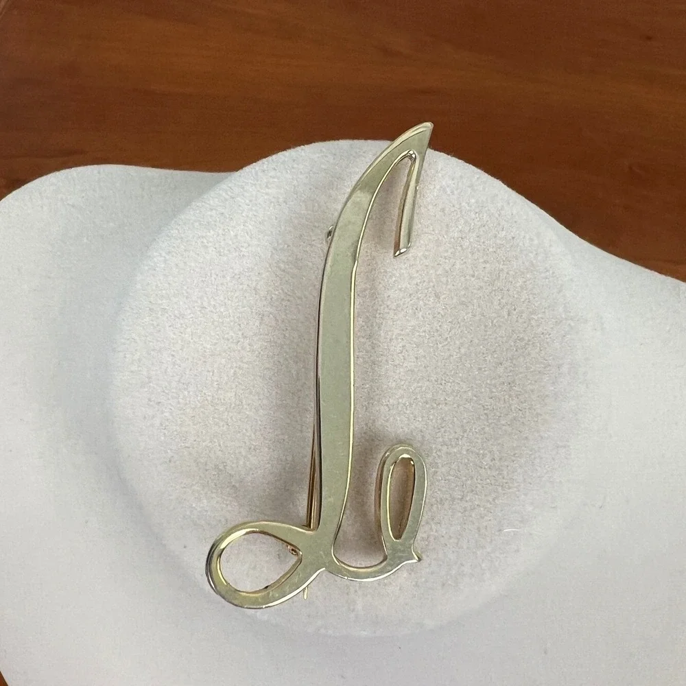 Vintage Gold Tone Script Initial L Brooch Pin Cursive Letter Monogram Accessory